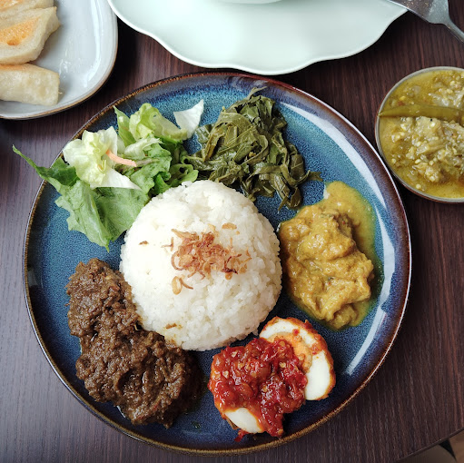 *PADANG* ハラール レストラン & マーケット