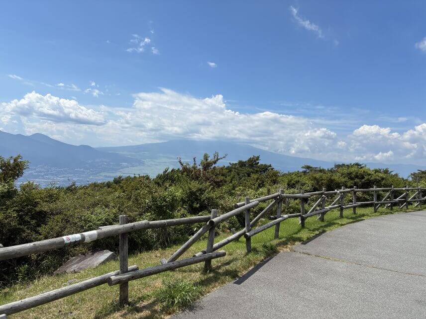 恥ずかしがり屋な夏の「富士山」